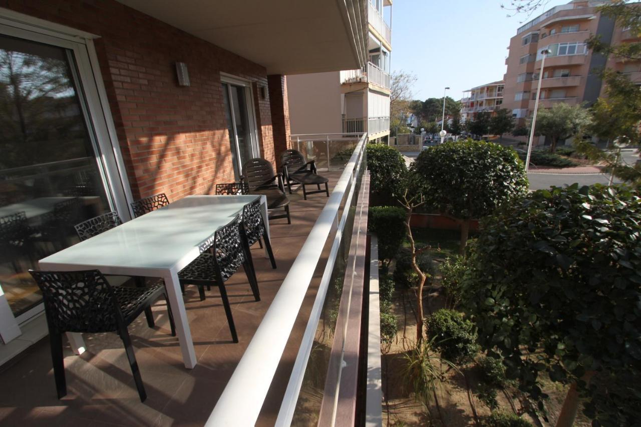For A Stay Villa Cristal 萨洛 外观 照片
